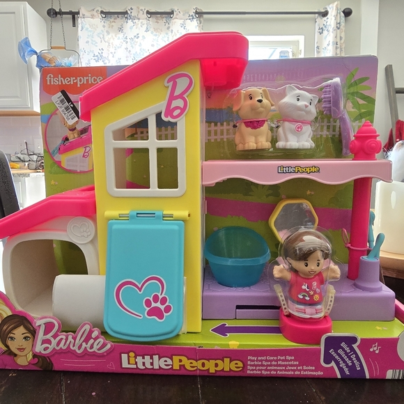 Fisher-Price Little People Barbie Play and Care Pet Spa Musical Toddler Playset. - Picture 7 of 7